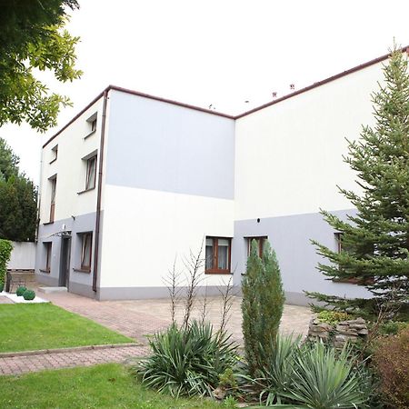 Kwatery Fado Czestochowa Exterior photo