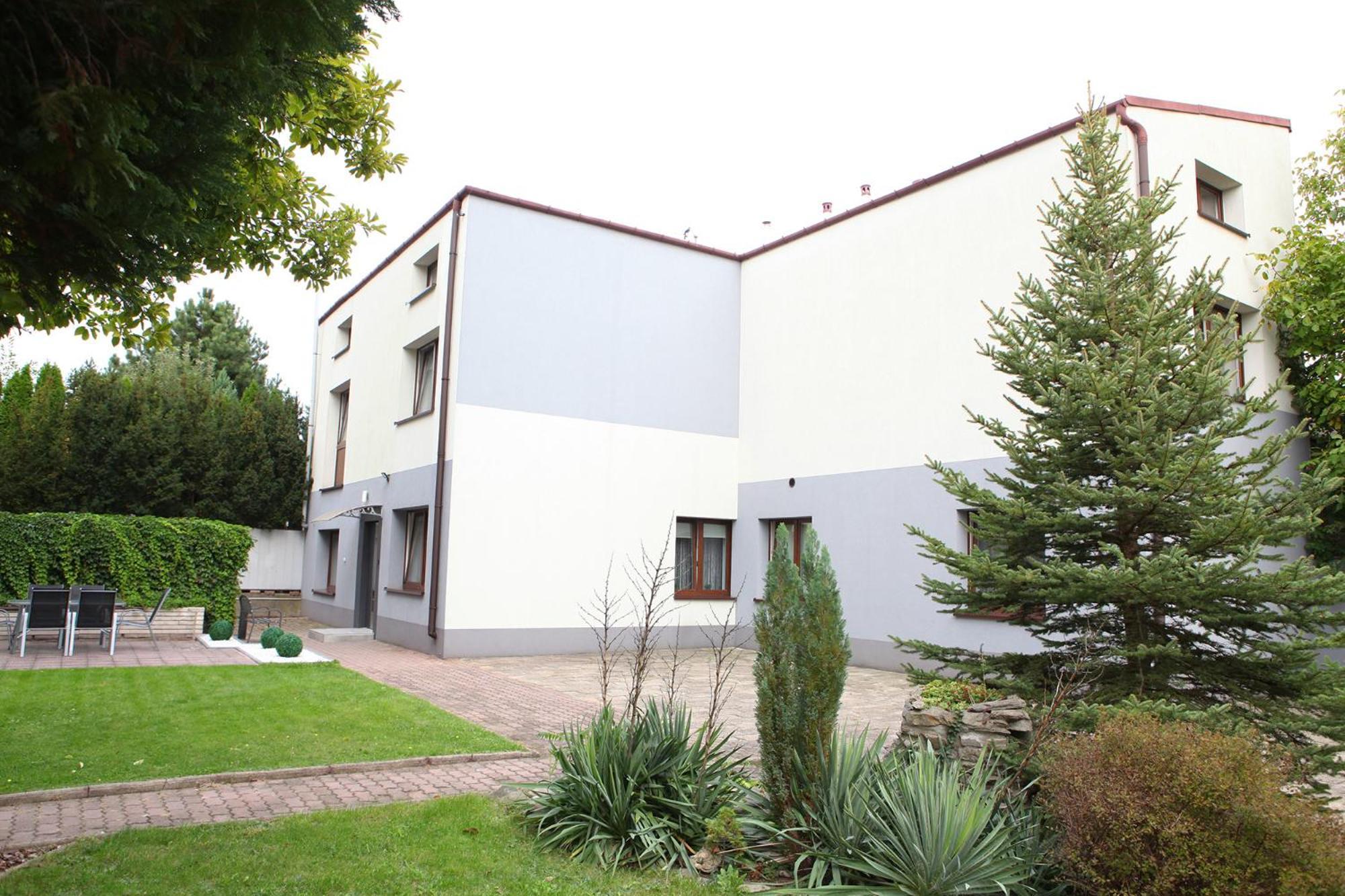 Kwatery Fado Czestochowa Exterior photo